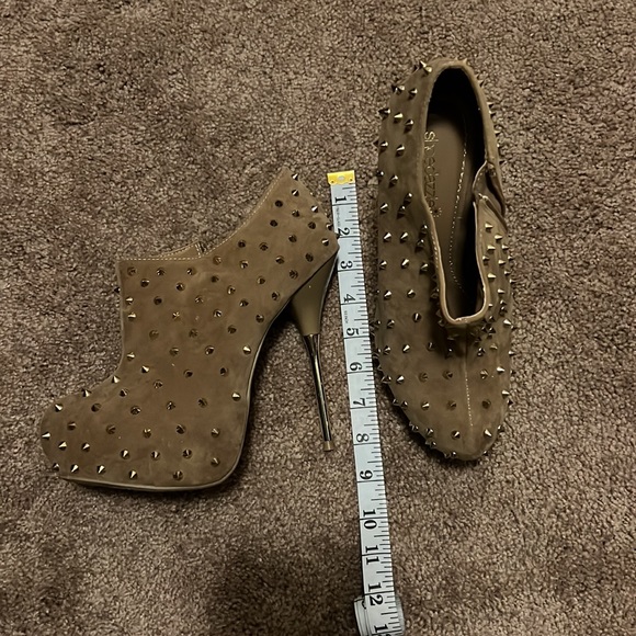 Shoedazzle Spiked Bootie - Picture 4 of 4